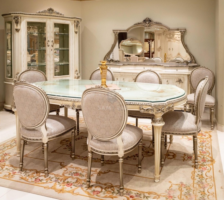 Classic Dining Room