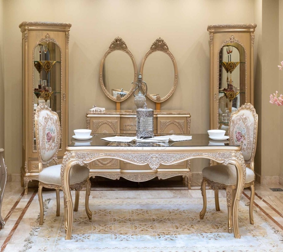 Classic Dining Room
